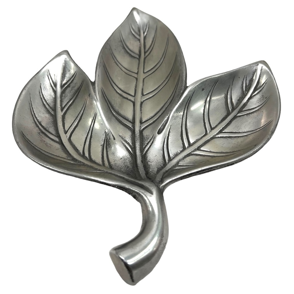 Pewterlium by Emson Three Leaf Candy Trinket Dish Tray Art 9 1/2” x 7 1/2”